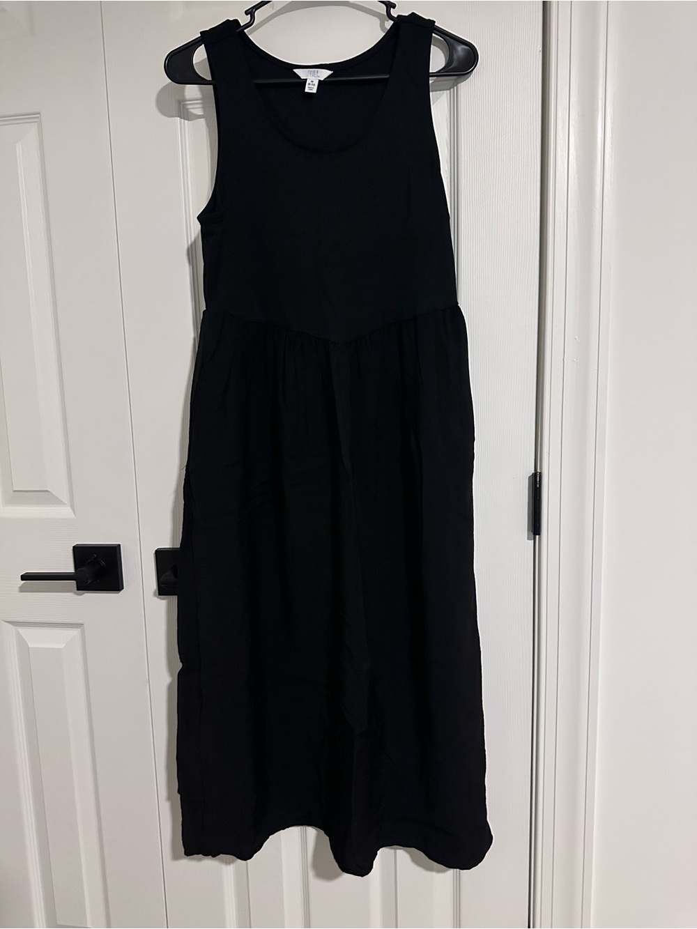 Time and Tru Black Sleeveless Maxi Dress